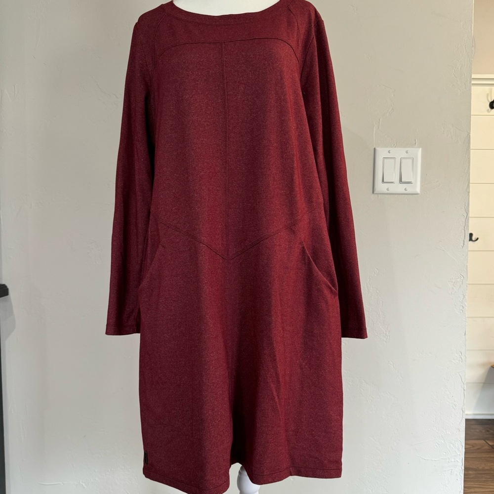 LOLE OM tech dress -burgundy
